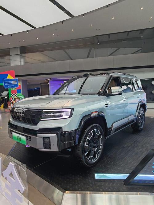 成都314比亚迪方程豹硬派越野的爆款，英菲尼迪35周年与你共成长